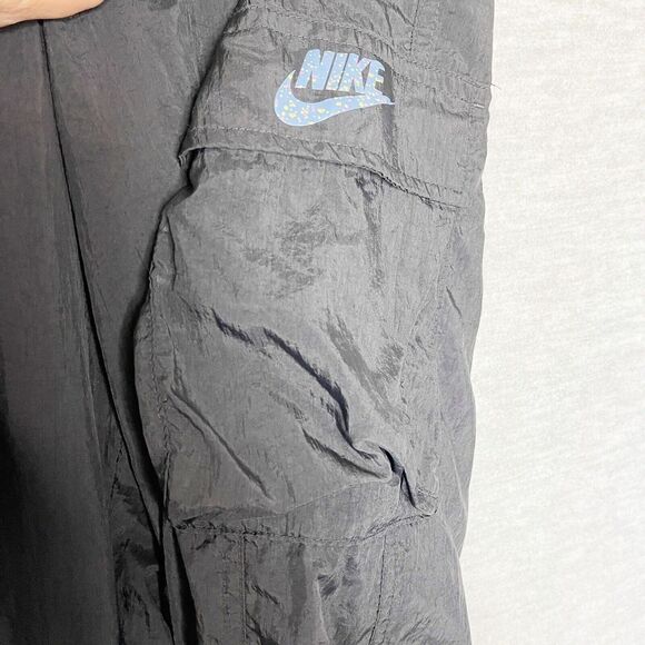 Nike Icon Clash Nylon Cargo Pants Sz Small Loose Fit No Drawstring CV9046 010 - Picture 2 of 7